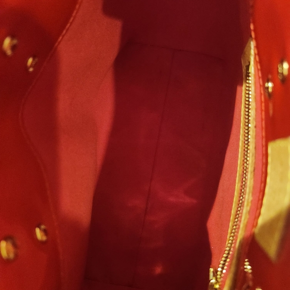 Louis Vuitton Reade Red Vernis PM Mini Tote with Dust Bag! - Picture 5 of 16
